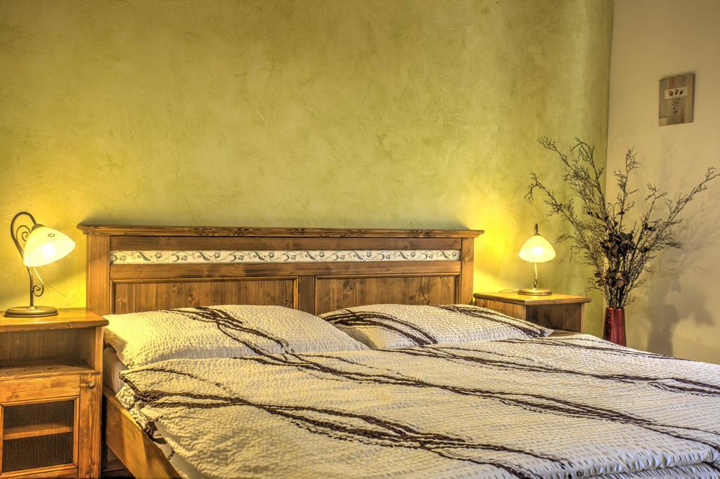 Penzion Grobsky Dvor Slovensky Grob ห้อง รูปภาพ